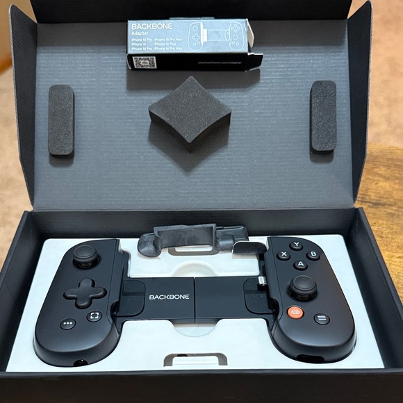 Wireless Game Controller for Smartphones - Black - Picture 3 of 4